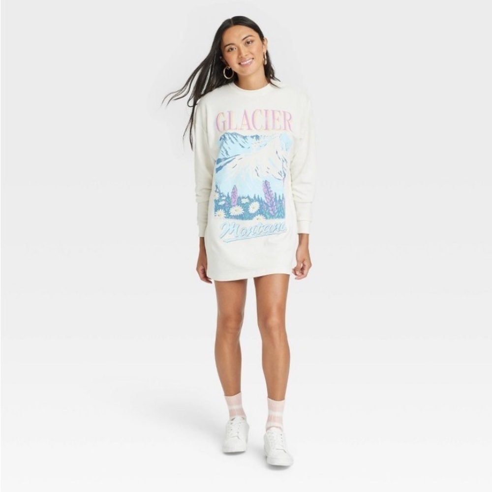 Women's Glacier Montana Long Sleeve
Graphic Dress - White nwt